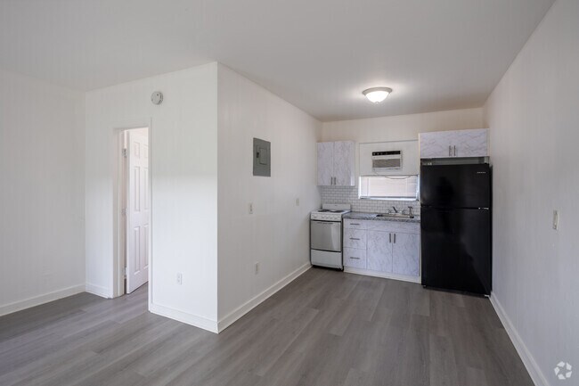 Primary Photo - 500-522 NE 78th St.