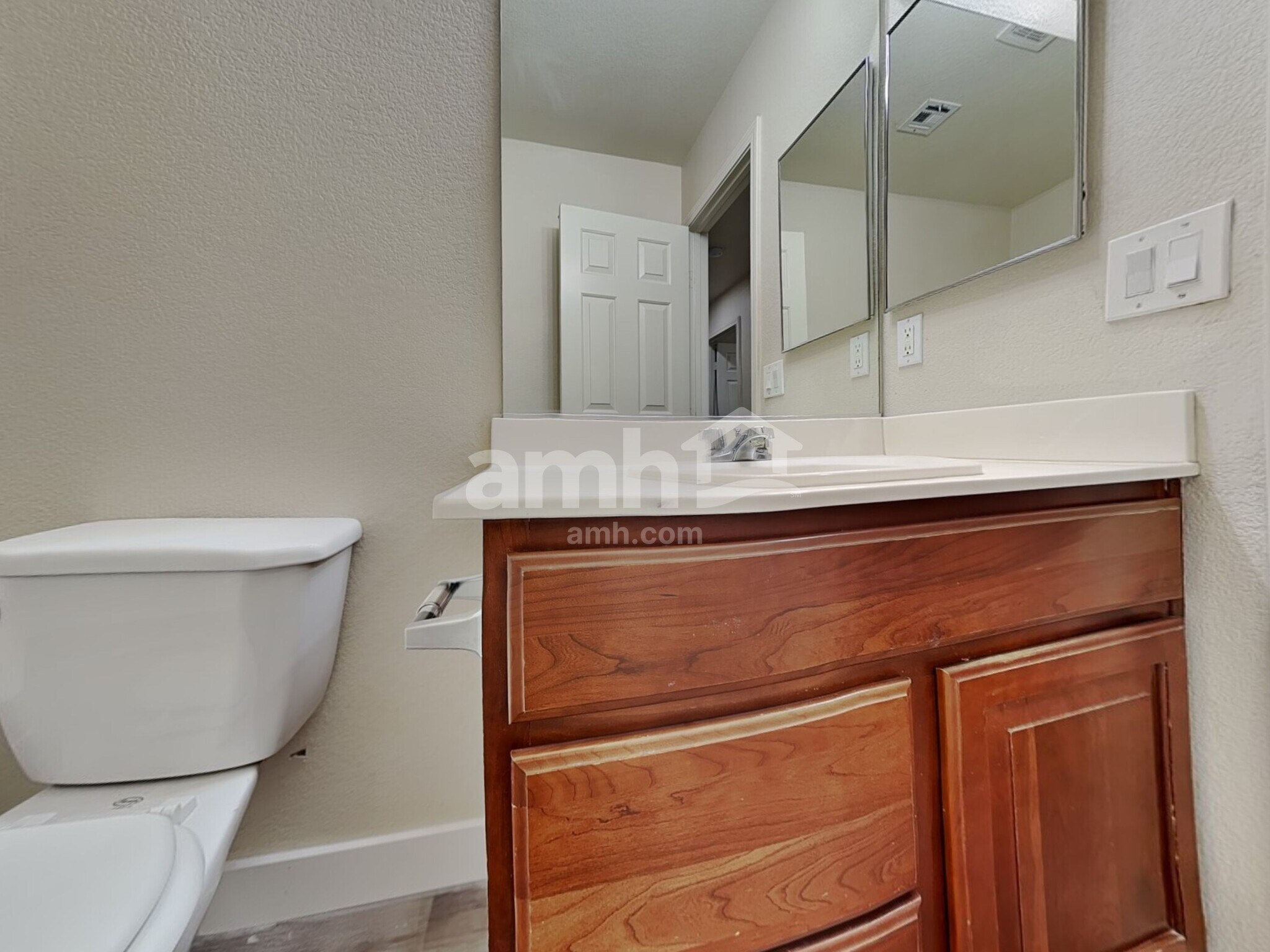 Building Photo - 3810 Shimmering Creek Ave