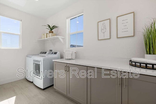 Building Photo - 2428 Periwinkle Pl