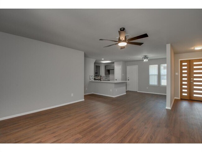 Building Photo - 606 Elderberry Cove