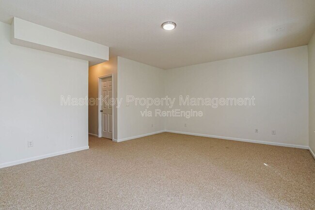 Building Photo - 335 Anterbury Dr