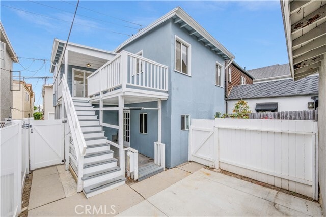 Building Photo - 711 Goldenrod Ave