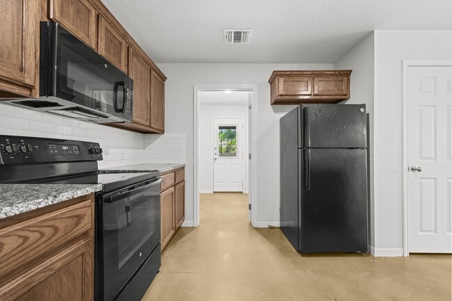 Building Photo - 1809 Indian Trail Dr