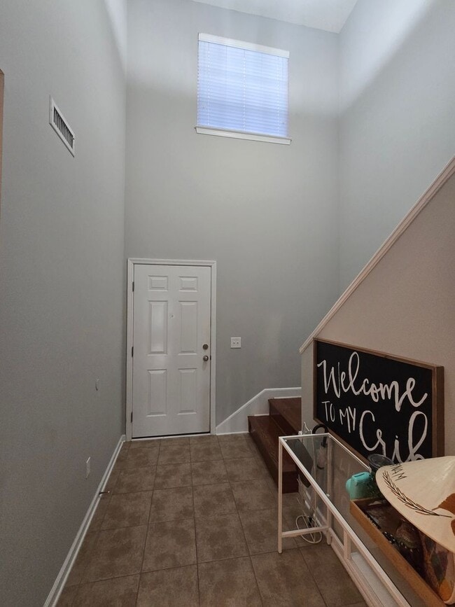 Building Photo - Woodland Park