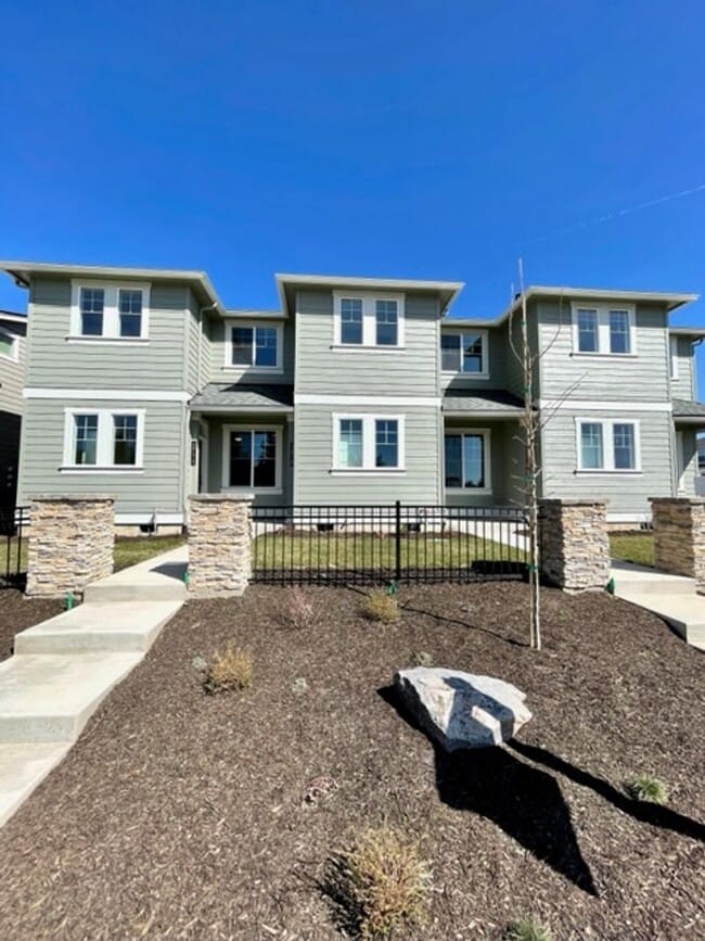 Building Photo - 3070 NE Terreo Pl