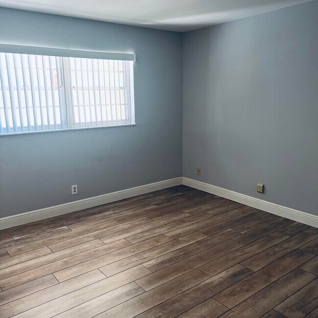 Building Photo - 1900 S Kanner Hwy