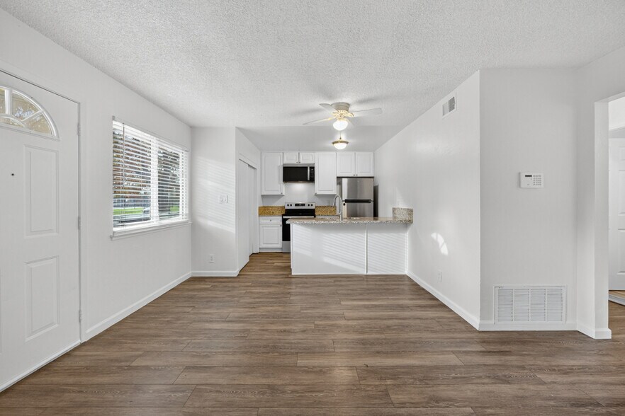 Building Photo - 81 La Fresa Ct