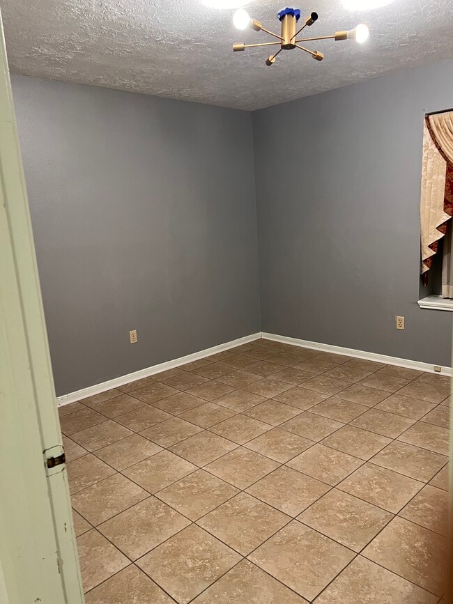 Building Photo - 2931 Sunwood Dr