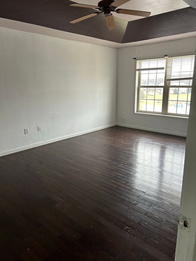 Building Photo - 2045 Nena Dr