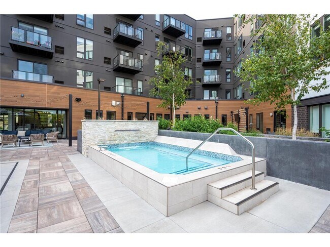 Building Photo - 12610 Ridgedale Dr