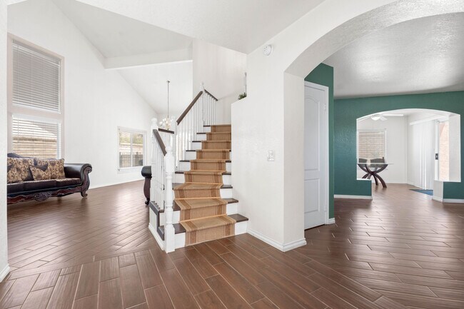 Building Photo - 45322 Pickford Ave