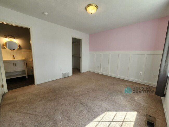 Building Photo - Spacious 4-Bedroom Home in Spokane Valley with Finished Basement & Fenced Yard