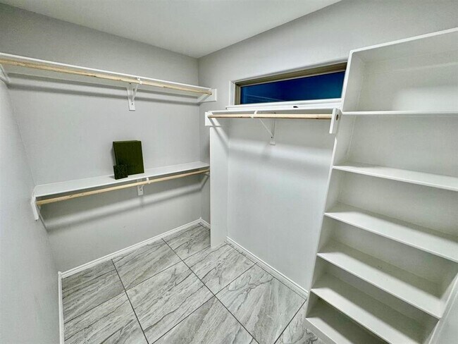 Building Photo - 4222 Lorisa Dr
