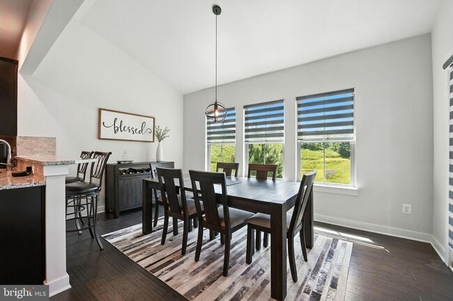 Building Photo - 2283 River Birch Rd