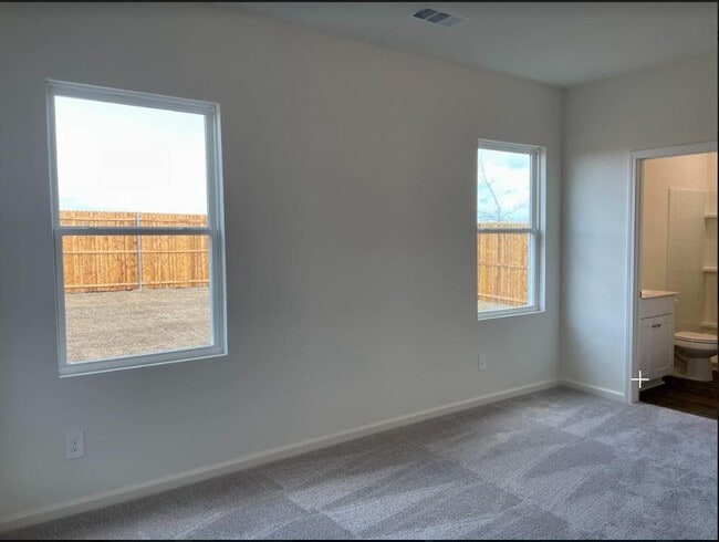 Building Photo - 6228 Old Bridge Way
