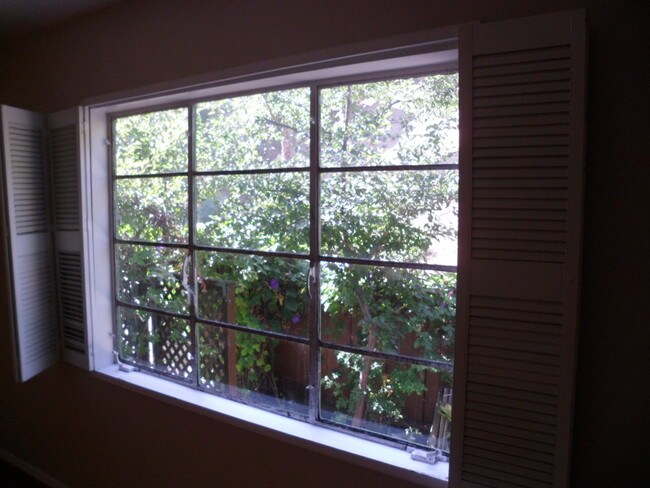 Master Bed room Window - 6350 Deep Dell Pl