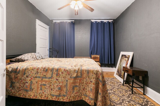 Building Photo - 3350 Jena St