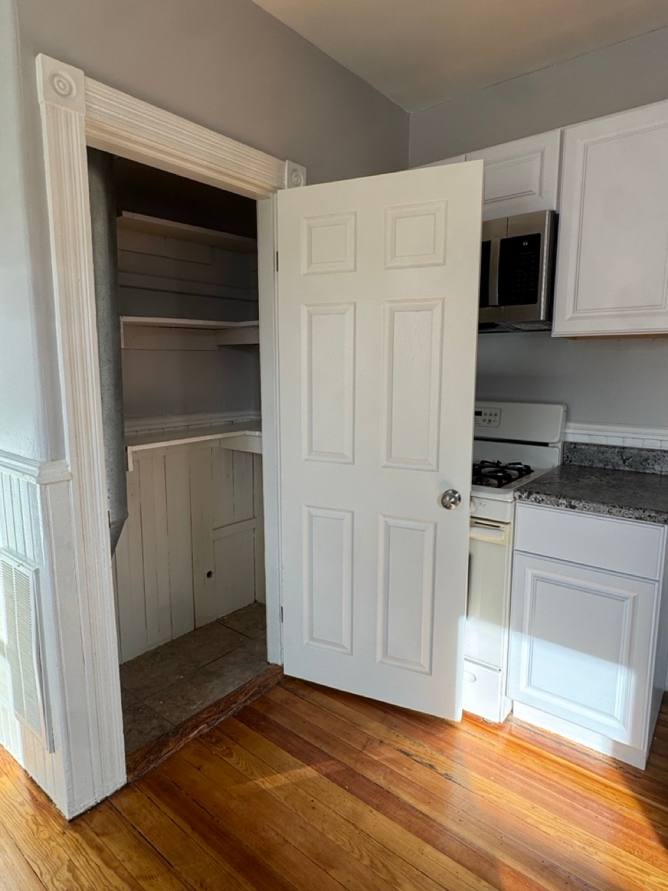 Building Photo - 58 Division St