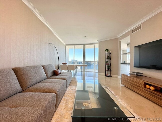 Building Photo - 18201 Collins Ave