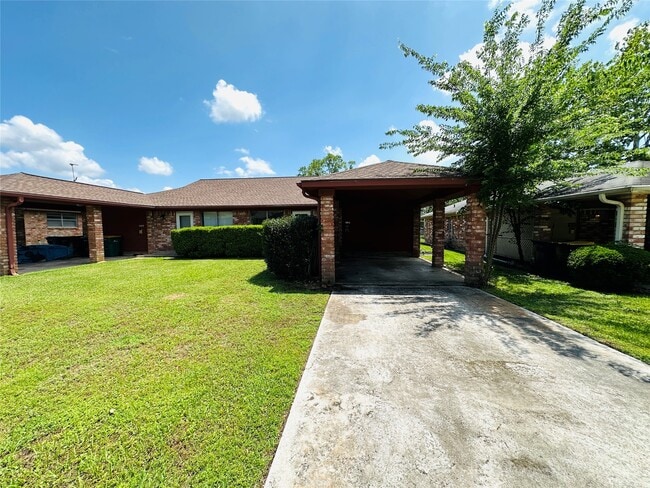 Building Photo - 1011 Mccall Ave