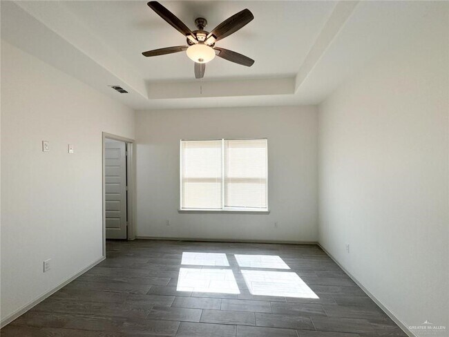 Building Photo - 740 N Alamo Rd