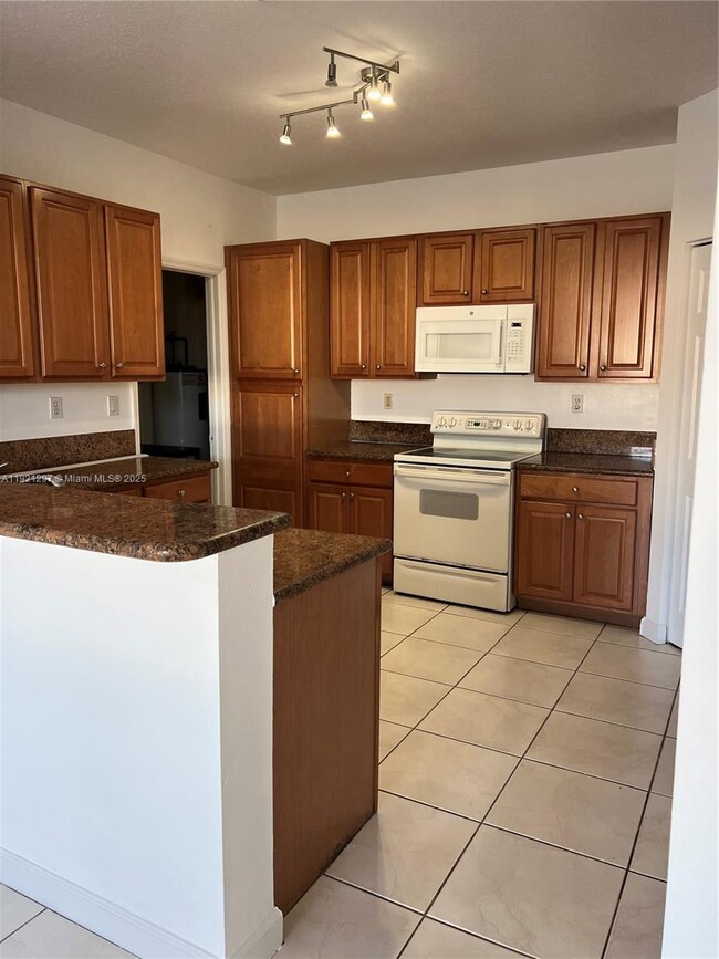 Building Photo - 11541 NW 68th Terrace