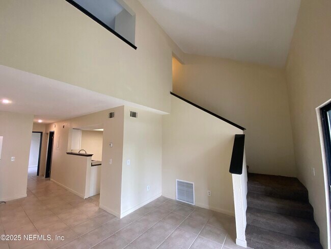 Building Photo - 1290 Wonderwood Dr