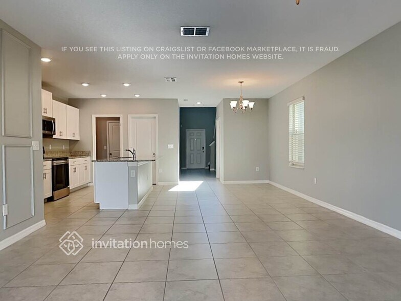 Building Photo - 11908 Miracle Mile Dr