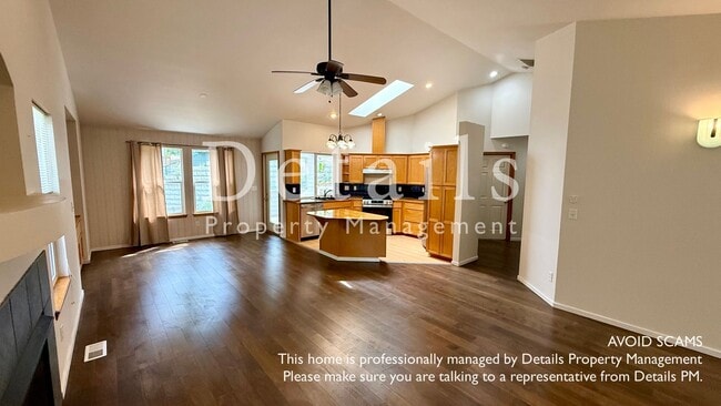 Building Photo - 140 NE Teri Ct
