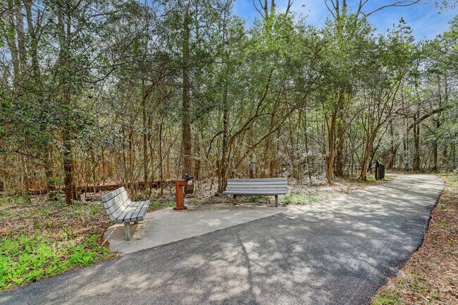 Building Photo - 138 S Timber Top Dr