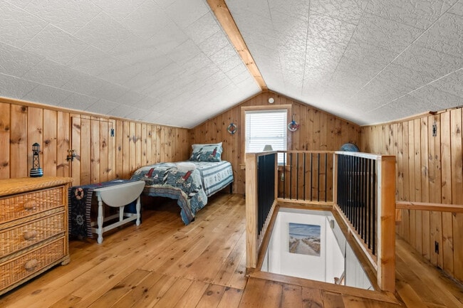 Building Photo - 12 Harris Ave