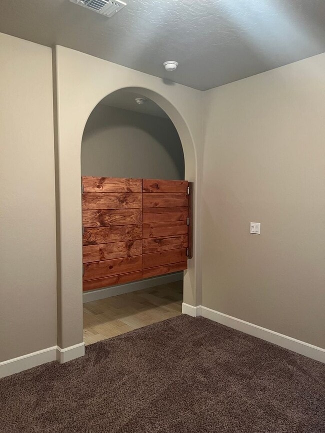 Building Photo - Charming 3 bedroom 2 bathroom with an office, located in Quail Run