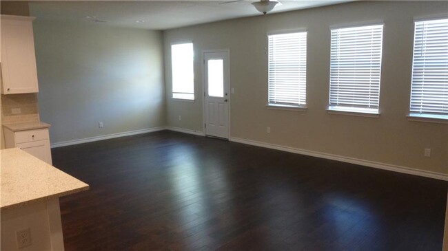 Building Photo - 1332 Eagle Ray St