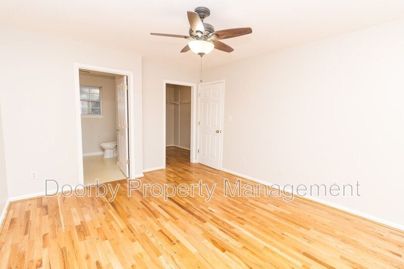 Building Photo - 2202 Elder St