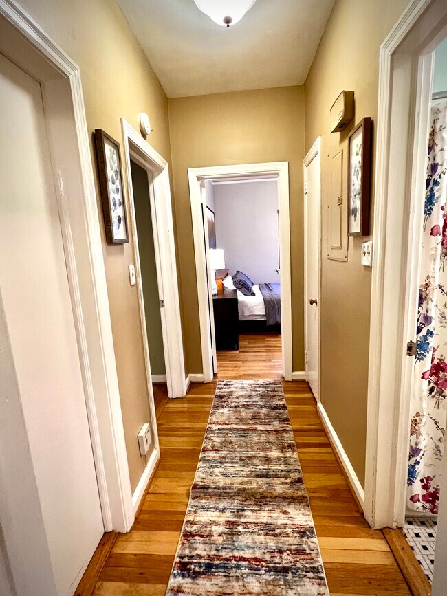 Building Photo - 430 Lindbergh Dr NE