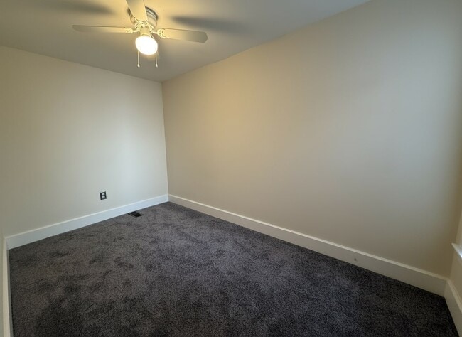 Building Photo - 2214 Memphis St