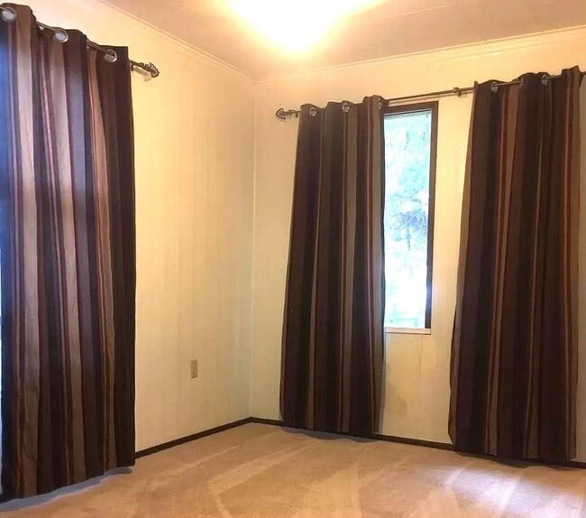 Building Photo - 2 bedroom in Seattle WA 98125