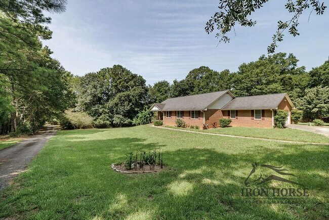 Building Photo - 8671 Macon Hwy