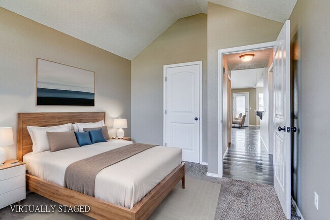 Building Photo - Beautiful all brick 3 bed 2 bath house in ...