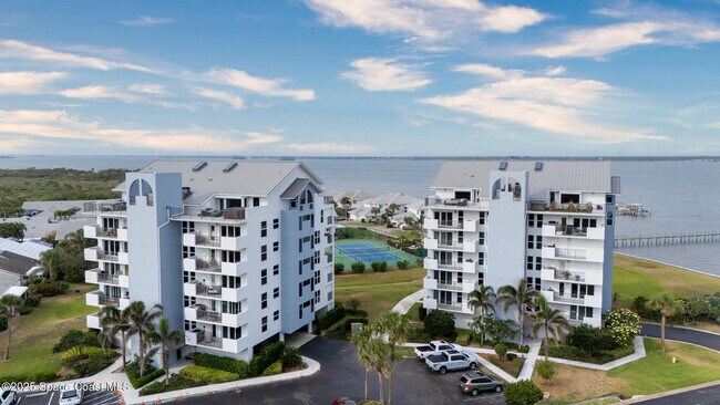 Building Photo - 215 Ballyshannon St