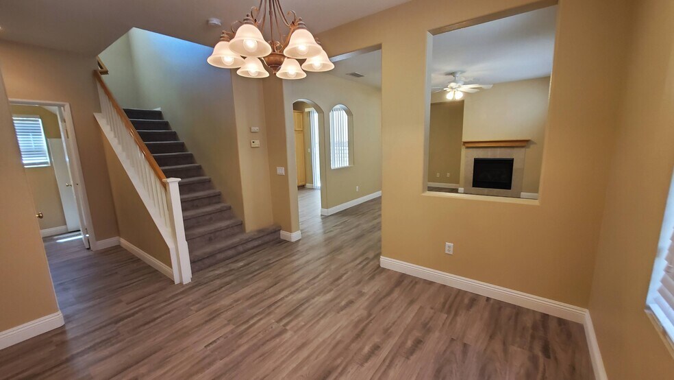 Building Photo - 24747 Montevista Cir