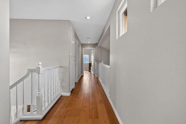 Building Photo - 11653 Springside Rd
