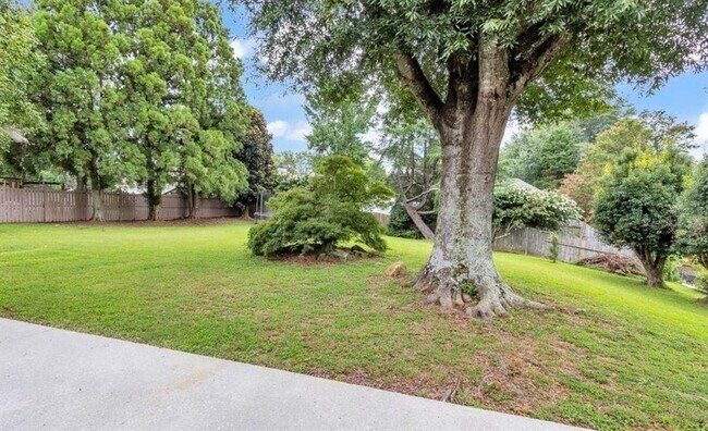 Building Photo - 1491 Pinyon Pl