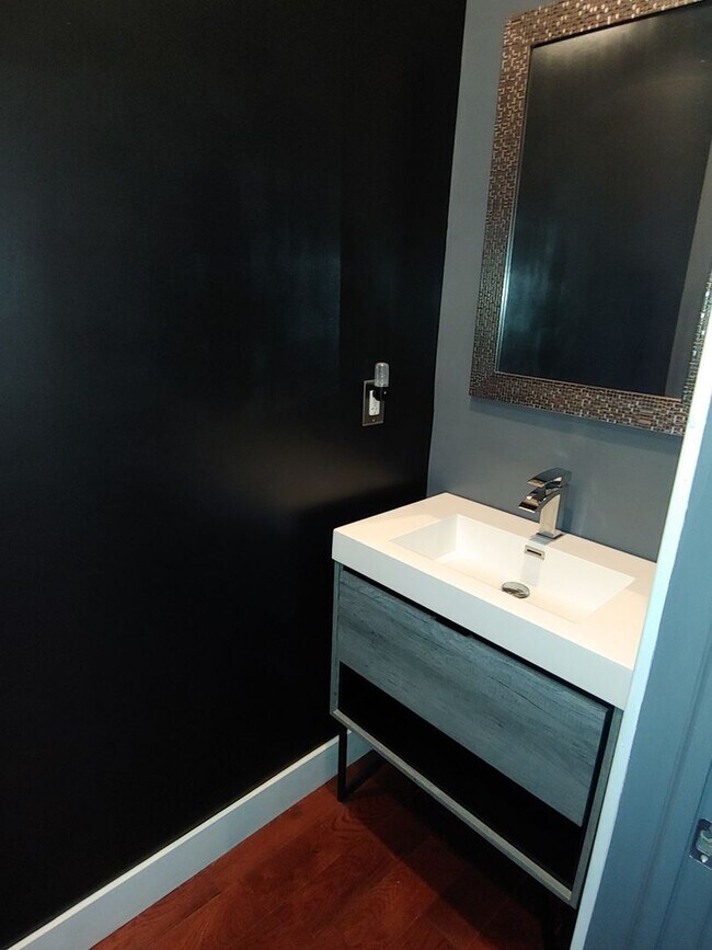 Building Photo - Grays Ferry-Modern South Philadelphia