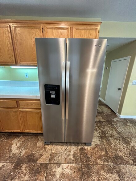 New Refrigerator - 4889 Wheelhouse Dr