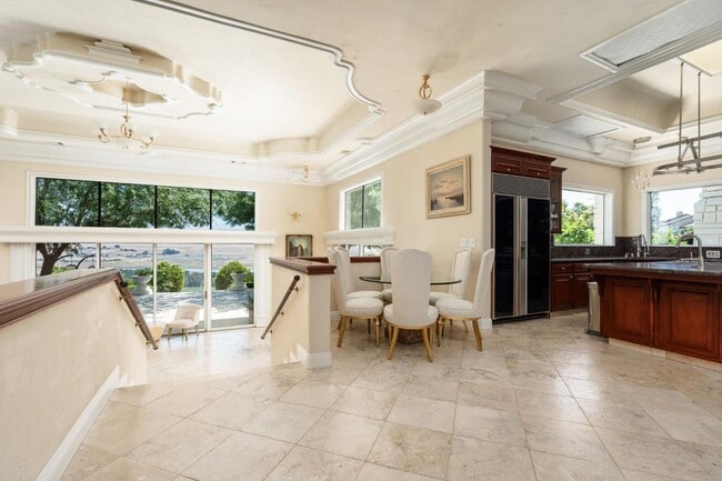 Building Photo - 14215 Killarney Dr