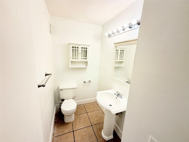 Building Photo - 34 Crossings Cir