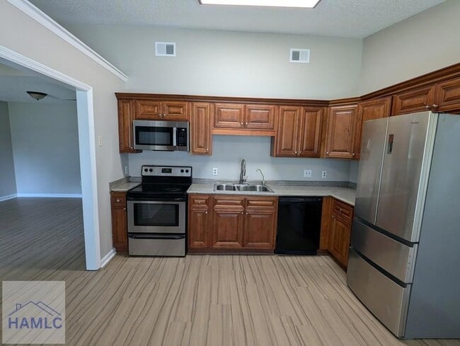 Building Photo - 628 Honey Ridge Ln