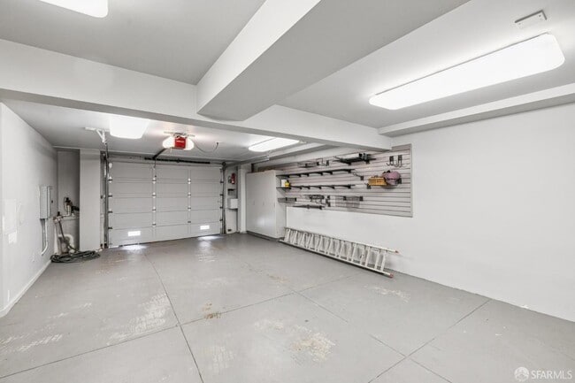 Building Photo - 2518 Filbert St