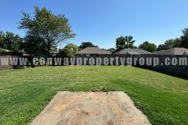 Building Photo - 910 Wineberry Rd